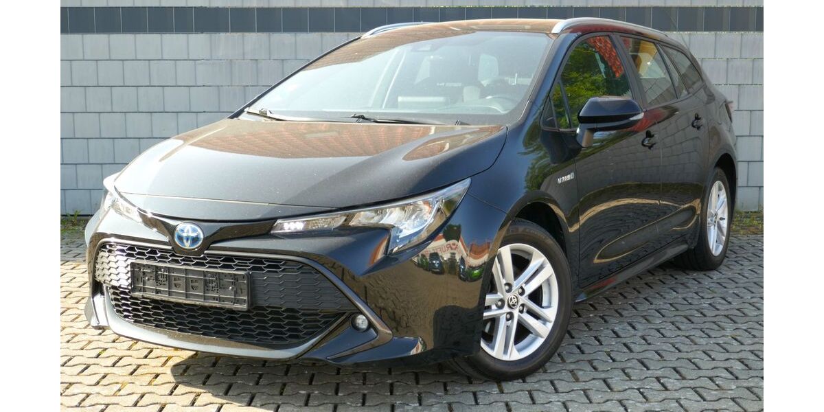 Toyota Corolla 51.200 km 19.890 &euro; Detmold 32758