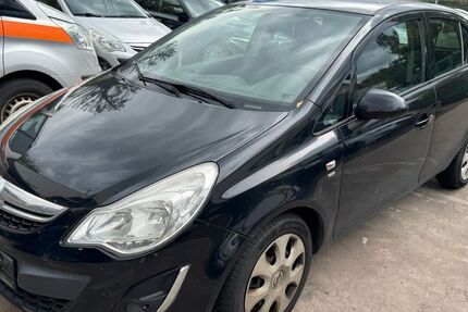 Opel Corsa 237.000 km 1.950 € Detmold 32758
