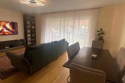 Stilvolle 3.5 Zimmer-Wohnung mit hochwertiger Ausstattung zimmer