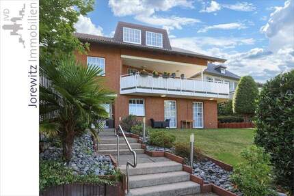 Sehr gepflegtes und saniertes Einfamilienhaus mit Einliegerwohnung in Hanglage von Bi-Brackwede 8 zimmer