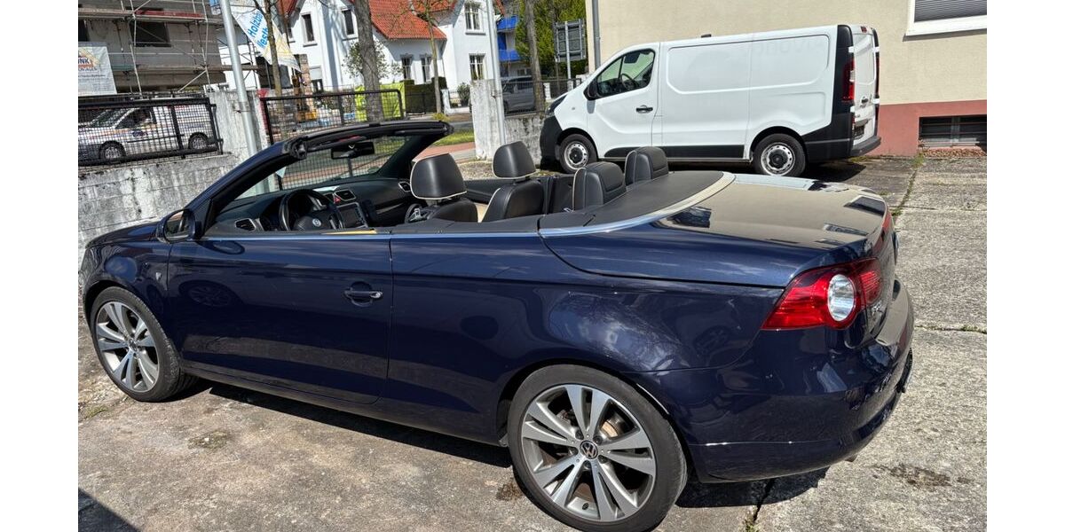 VW Eos 105.000 km 9.900 &euro; Paderborn 33104