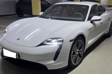 Porsche Taycan 17.000 km 85.000 &euro; Paderborn 33102