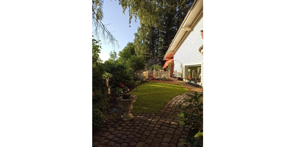 Etagenwohnung Verl - 2 Zimmer, 149 m&sup2;, 1.350&euro; | Angebot:25177776