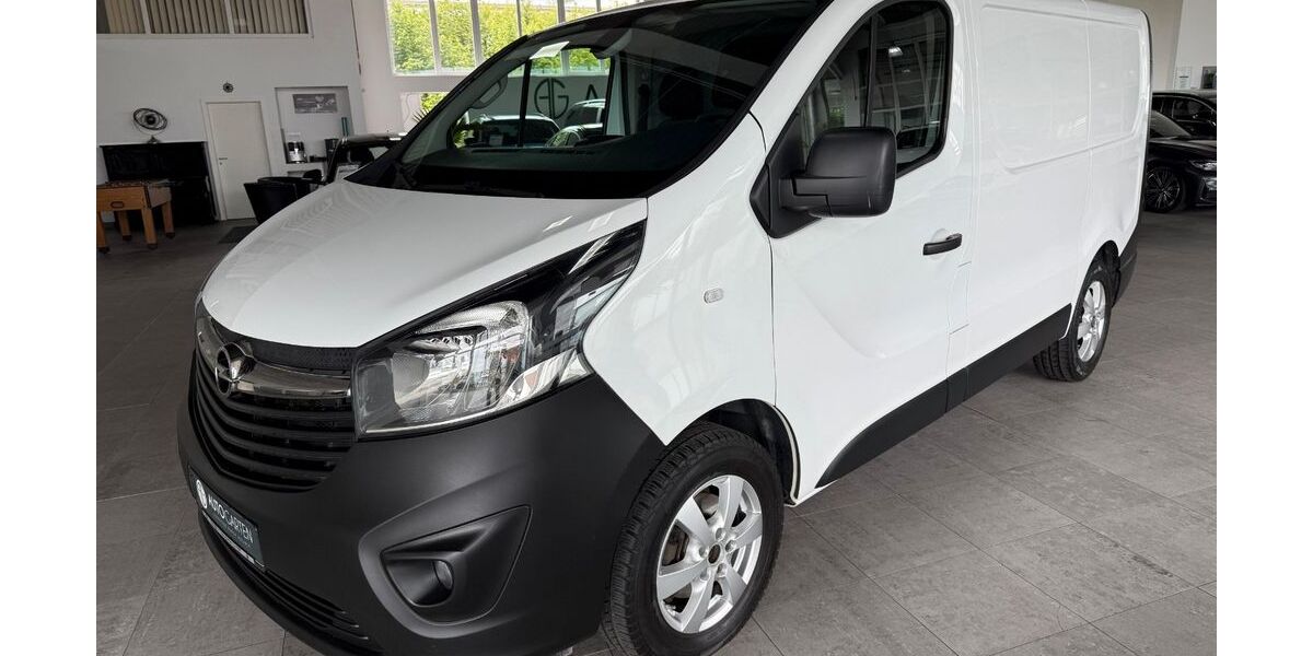 Opel Vivaro 121.000 km 12.950 € Paderborn 33106