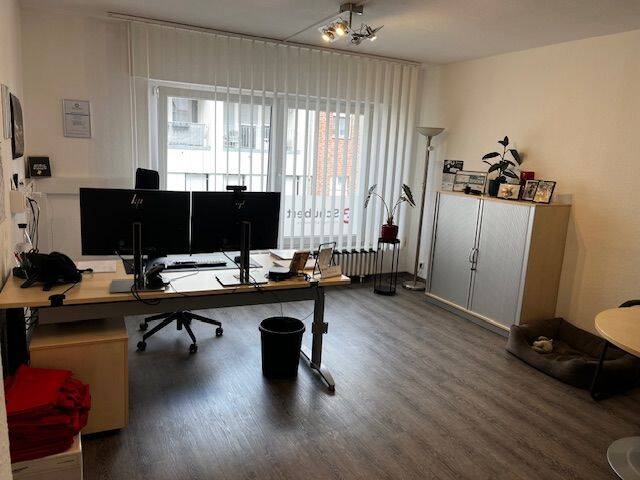 Gewerbeobjekt Lippstadt Kernstadt - 4 Zimmer, 126 m&sup2;, 1.350&euro; | Angebot:20790950