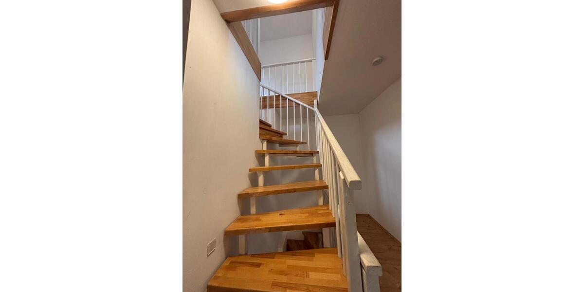 Doppelhaushälfte Schlangen - 6 Zimmer, 200 m&sup2;, 1.200&euro; | Angebot:27614907