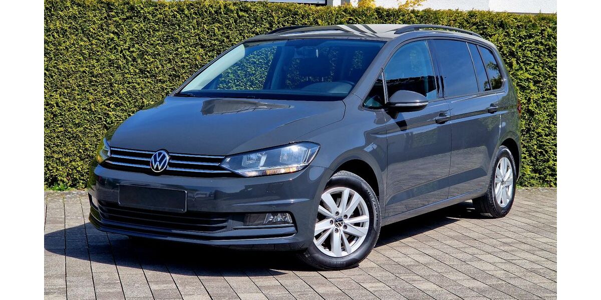 VW Touran 135.000 km 20.899 &euro; Bad Lippspringe 33175
