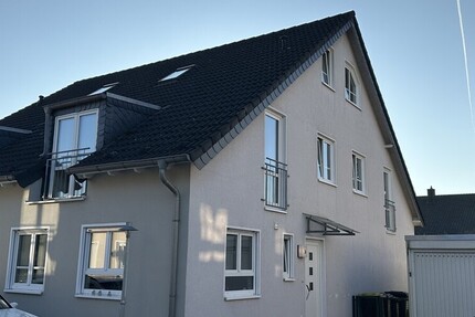 Moderne DHH · sehr gepflegt · werthaltig · zurzeit vermietet · ruhige Lage am Thunebach! - Haus Bad Lippspringe | Angebot:24812631