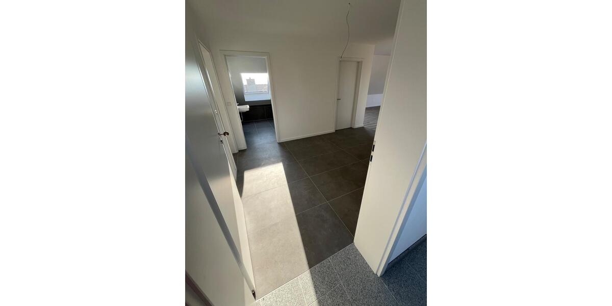 Dachgeschoßwohnung Paderborn Neuenbeken - 3 Zimmer, 101 m&sup2;, 1.400&euro; | Angebot:27564919