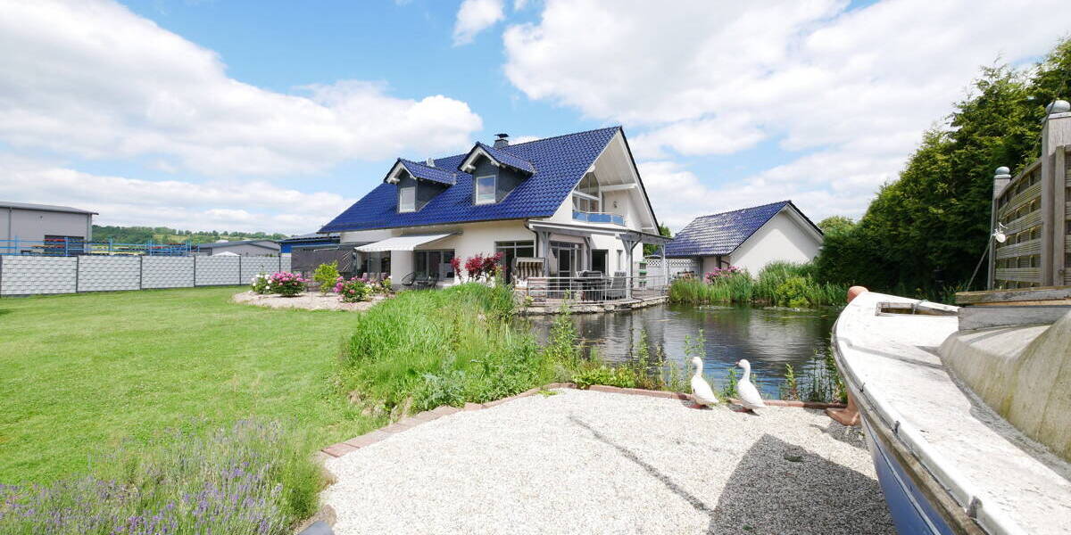 Einfamilienhaus Willebadessen - 6 Zimmer, 245 m&sup2;, 429.000&euro; | Angebot:25704095