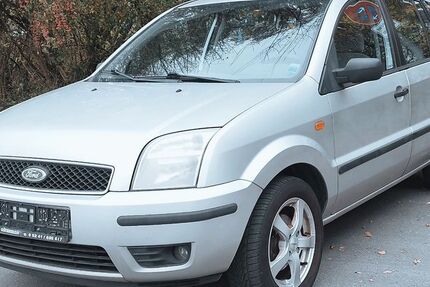 Ford Fusion 191.000 km 1.350 € Verl 33415