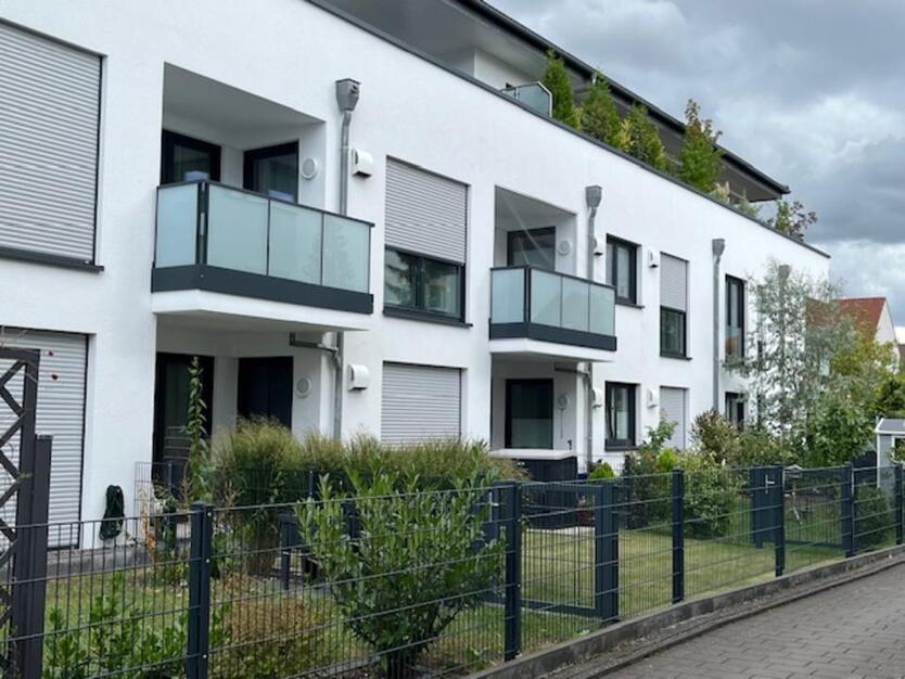 2-Zi.-Wohnung, gehobene Ausstattung mit Garage, Balkon und Aufzug