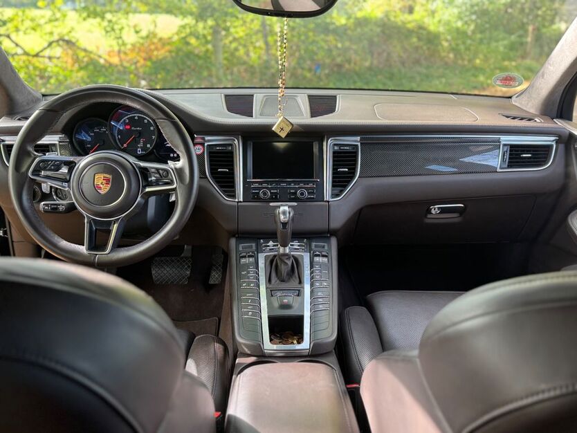 Porsche Macan 210.000 km 22.999 € Bielefeld 33602