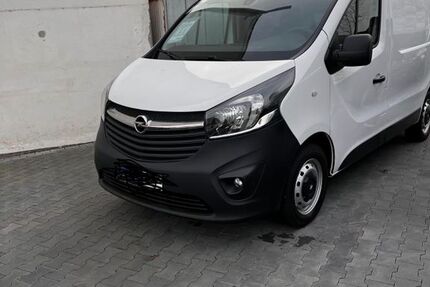 Opel Vivaro 150.000 km 10.800 &euro; Schloß Holte 33758