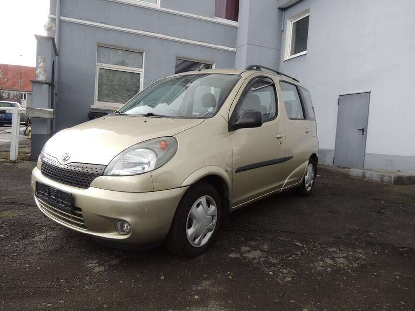 Yaris