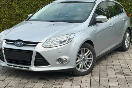 Ford Focus 142.000 km 5.700 &euro; Bad Lippspringe 33175