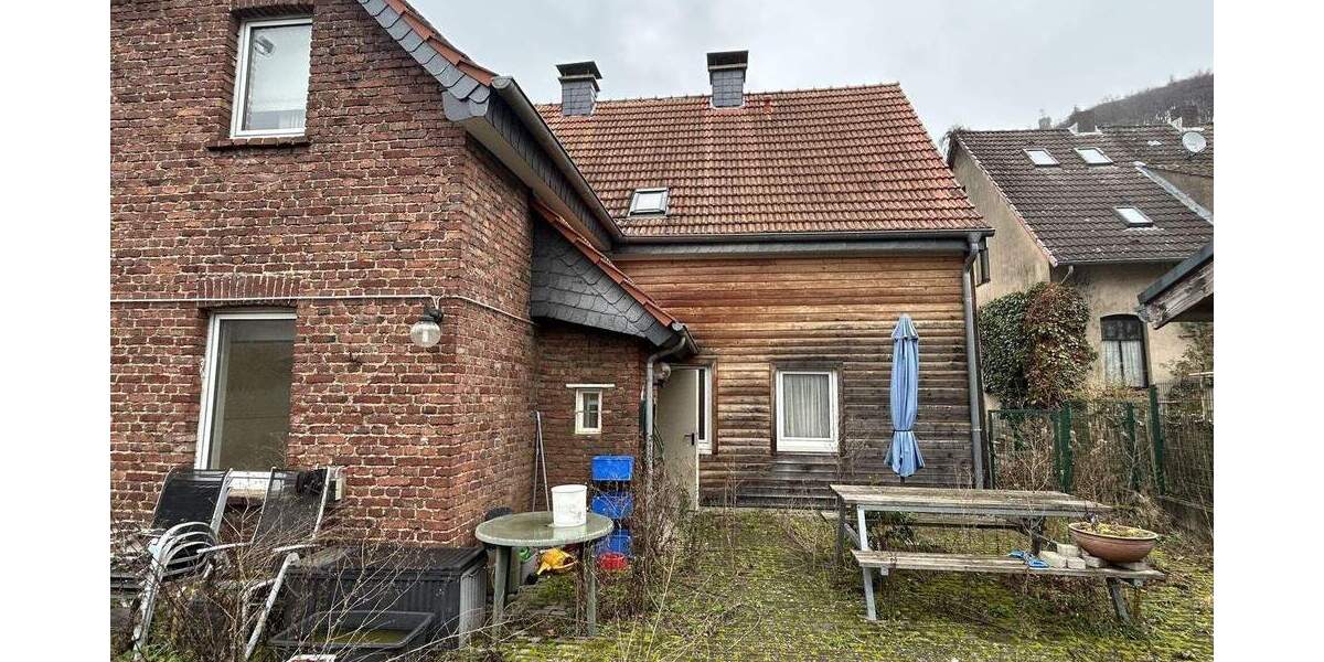Einfamilienhaus Marsberg Niedermarsberg - 5 Zimmer, 140 m&sup2;, 150.000&euro; | Angebot:26724851