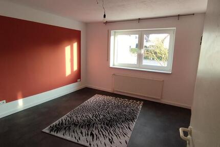 2 Zimmer EG-Wohnung mit Terrasse zimmer