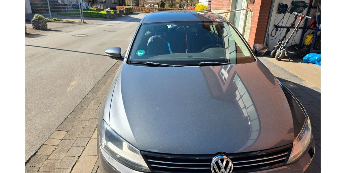 VW Jetta 182.000 km 4.200 &euro; Lippstadt 59556