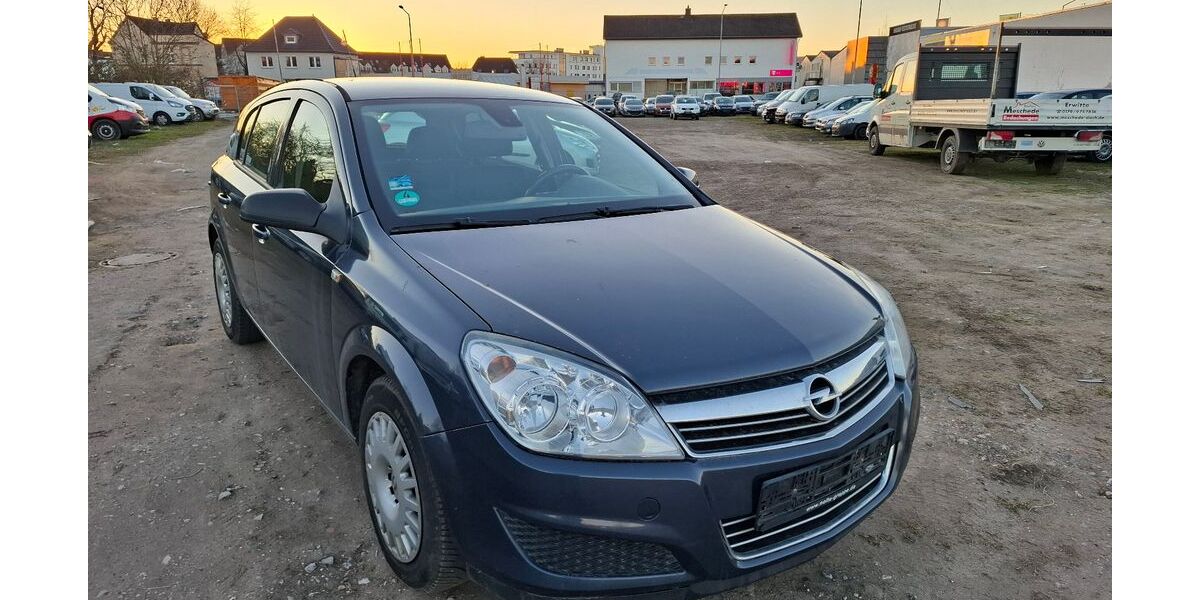 Opel Astra 215.000 km 1.499 &euro; Paderborn 33100