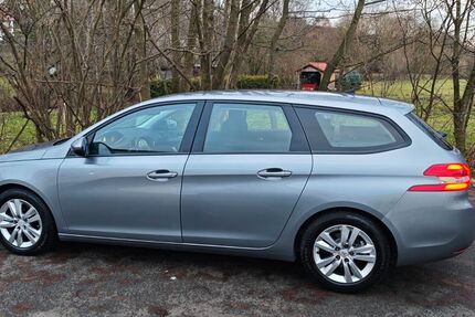 Peugeot 308 132.000 km 5.800 &euro; Büren 33142