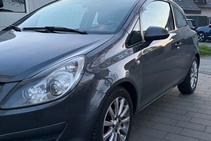 Opel Corsa 213.000 km 1.500 &euro; Bad Lippspringe 33175