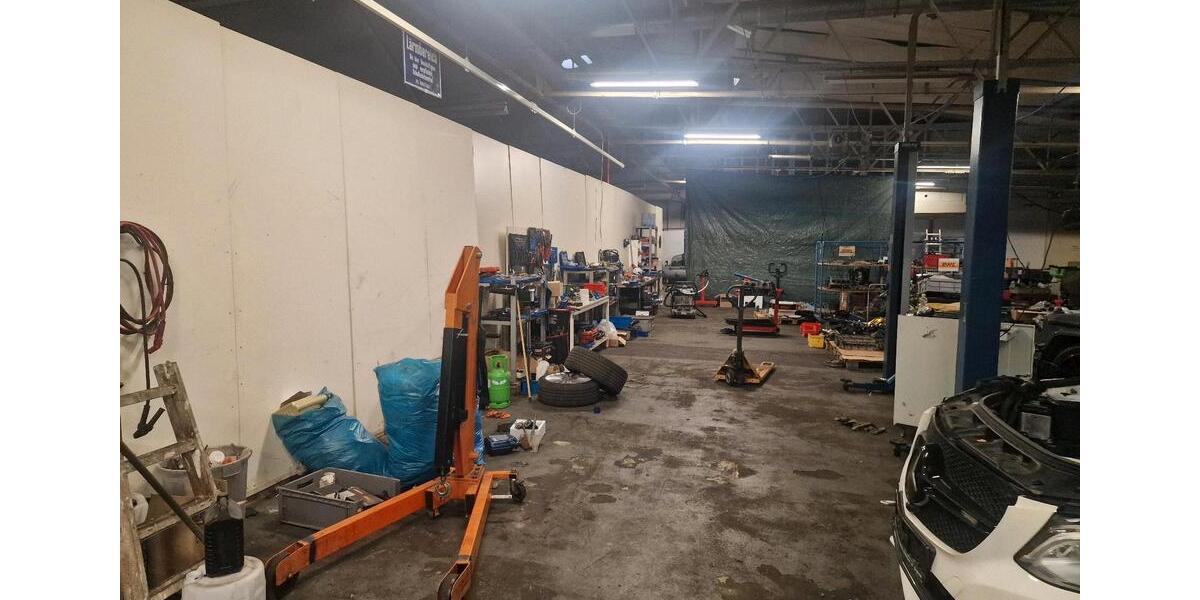 KFZ Werkstatt zu vermieten Voll ausgestattet 4x Nussb. Hebebühnen zimmer