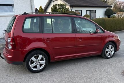 VW Touran 180.000 km 6.900 &euro; Detmold 32756