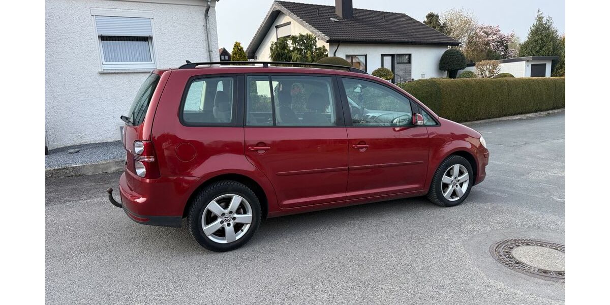VW Touran 180.000 km 6.900 &euro; Detmold 32756