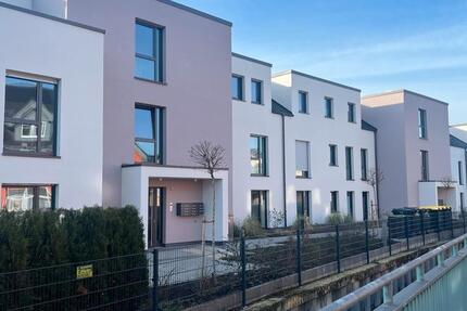 Wohnung Salzkotten - 2 Zimmer, 72 m&sup2;, 890&euro; | Angebot:25764233