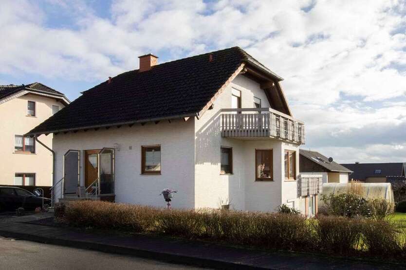Haus zum Kaufen in Brakel 270.000 € 110.11 m²