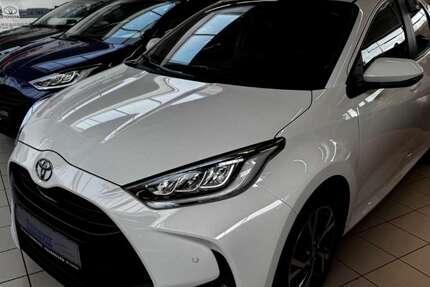 Toyota Yaris 21.415 km 21.890 &euro; Paderborn-Elsen 33104