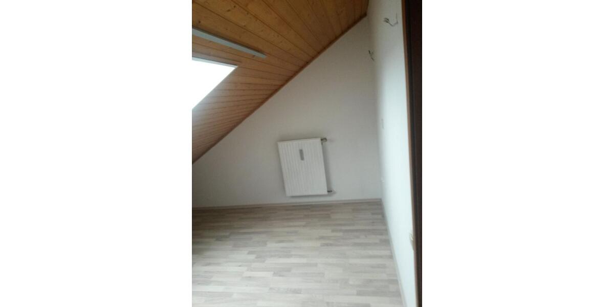 Dachgeschoßwohnung Brakel - 3 Zimmer, 88 m&sup2;, 430&euro; | Angebot:26321221