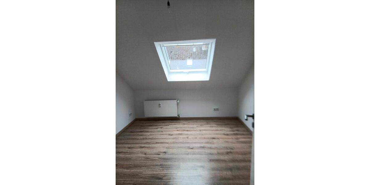 Dachgeschoßwohnung Marsberg - 3 Zimmer, 65 m&sup2;, 500&euro; | Angebot:26045498