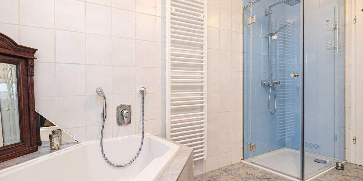 Bungalow Schloß Holte-Stukenbrock Stukenbrock - 4 Zimmer, 124 m&sup2;, 415.000&euro; | Angebot:26643999