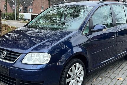 VW Touran 121.875 km 3.990 &euro; Paderborn 33100