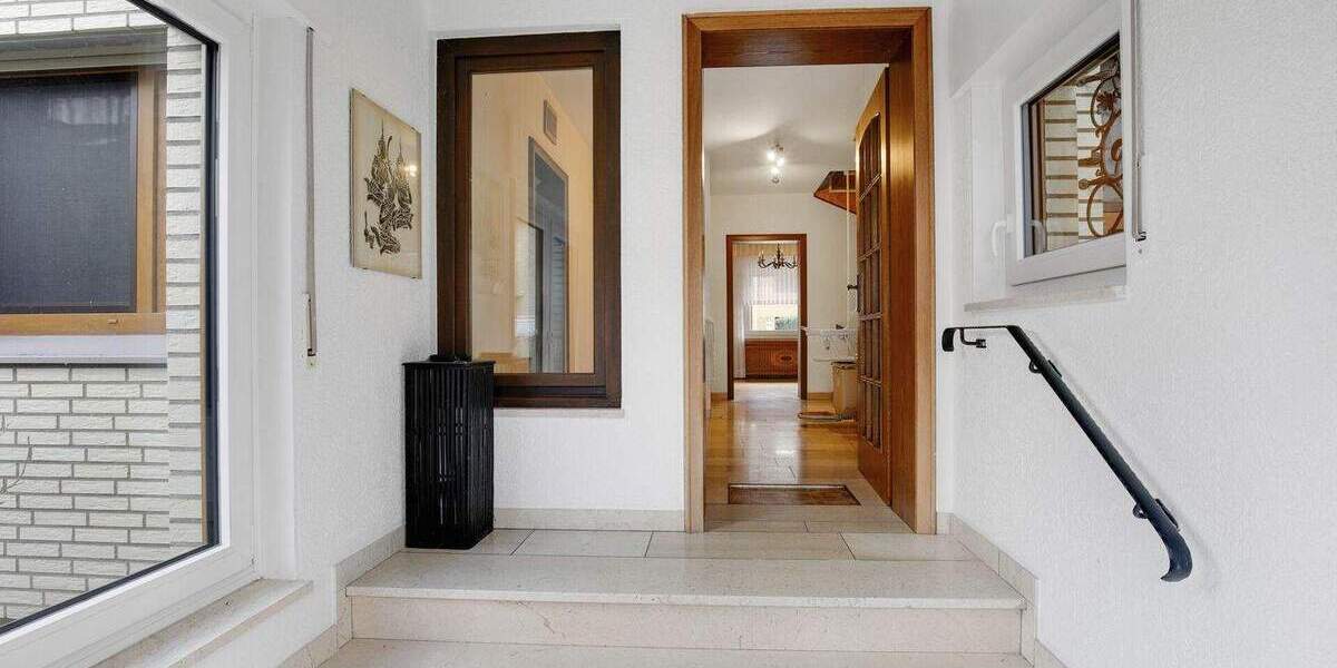 Reihenmittelhaus Bielefeld Sennestadt - 5 Zimmer, 108 m&sup2;, 330.000&euro; | Angebot:24779442