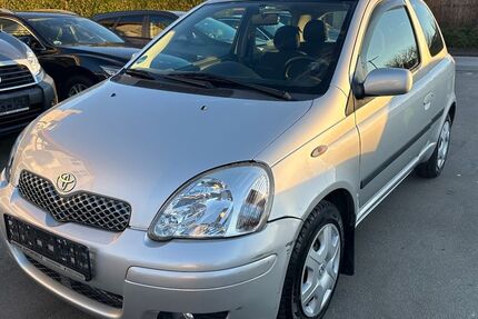 Toyota Yaris 228.000 km 3.499 &euro; Paderborn 33100