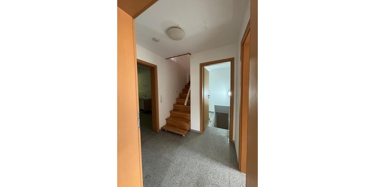 Doppelhaushälfte Schlangen - 6 Zimmer, 200 m&sup2;, 1.200&euro; | Angebot:27614907