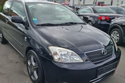 Toyota Corolla 179.000 km 2.799 &euro; Paderborn 33100