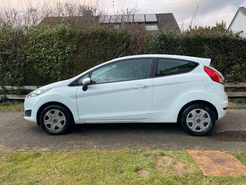 Ford Fiesta 89.000 km 5.999 € Leopoldshöhe 33818