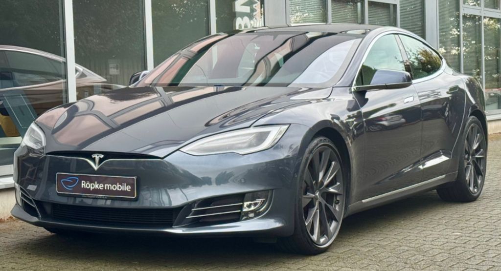 Tesla Model S 85.434 km 35.890 € Paderborn 33100