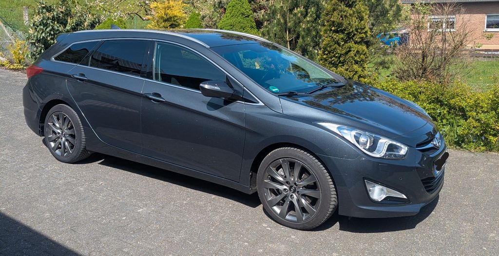 Hyundai i40 167.530 km 7.100 &euro; Borchen 33178