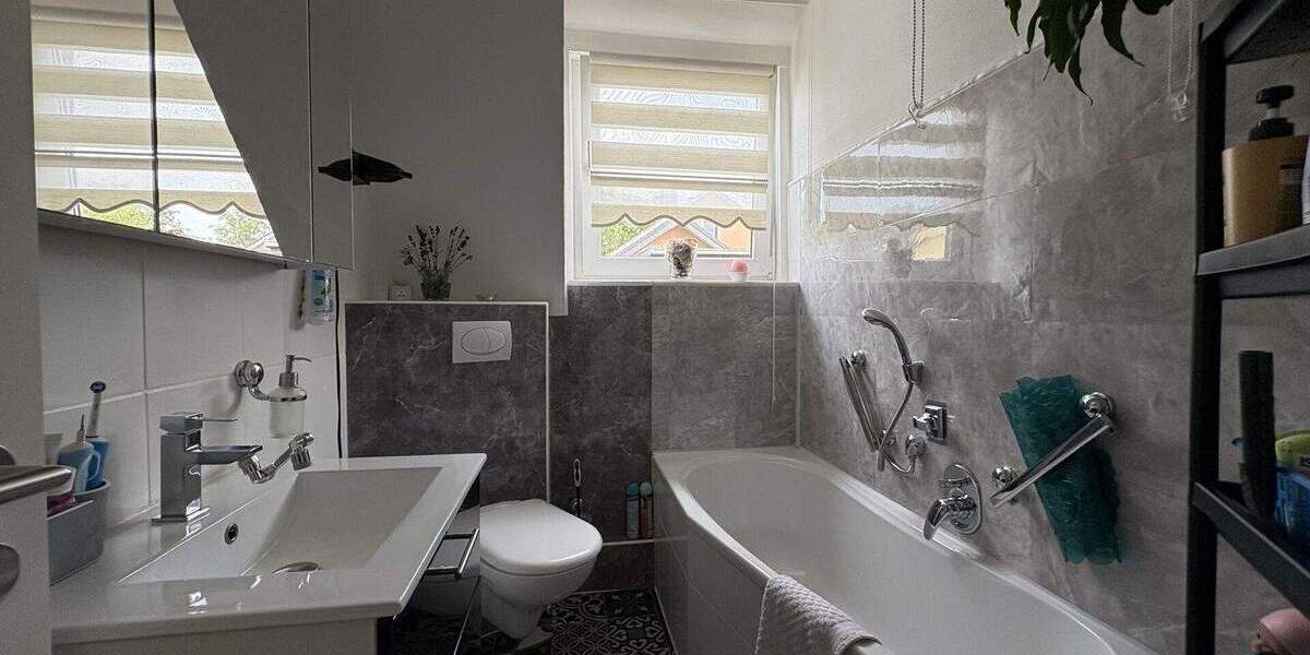 Einfamilienhaus Detmold Innenstadt - 8 Zimmer, 150 m&sup2;, 359.000&euro; | Angebot:26789734