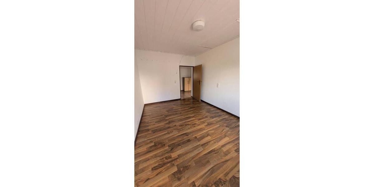 Etagenwohnung Steinheim - 5 Zimmer, 125 m&sup2;, 900&euro; | Angebot:27536573