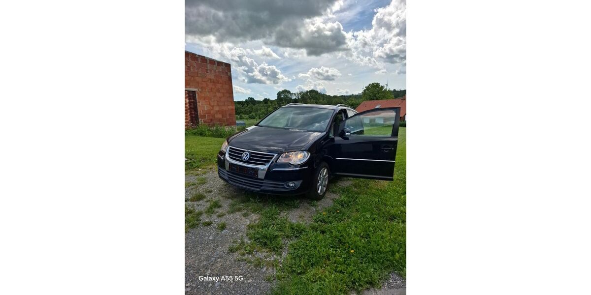 VW Touran 155.209 km 4.700 &euro; Borchen 33178