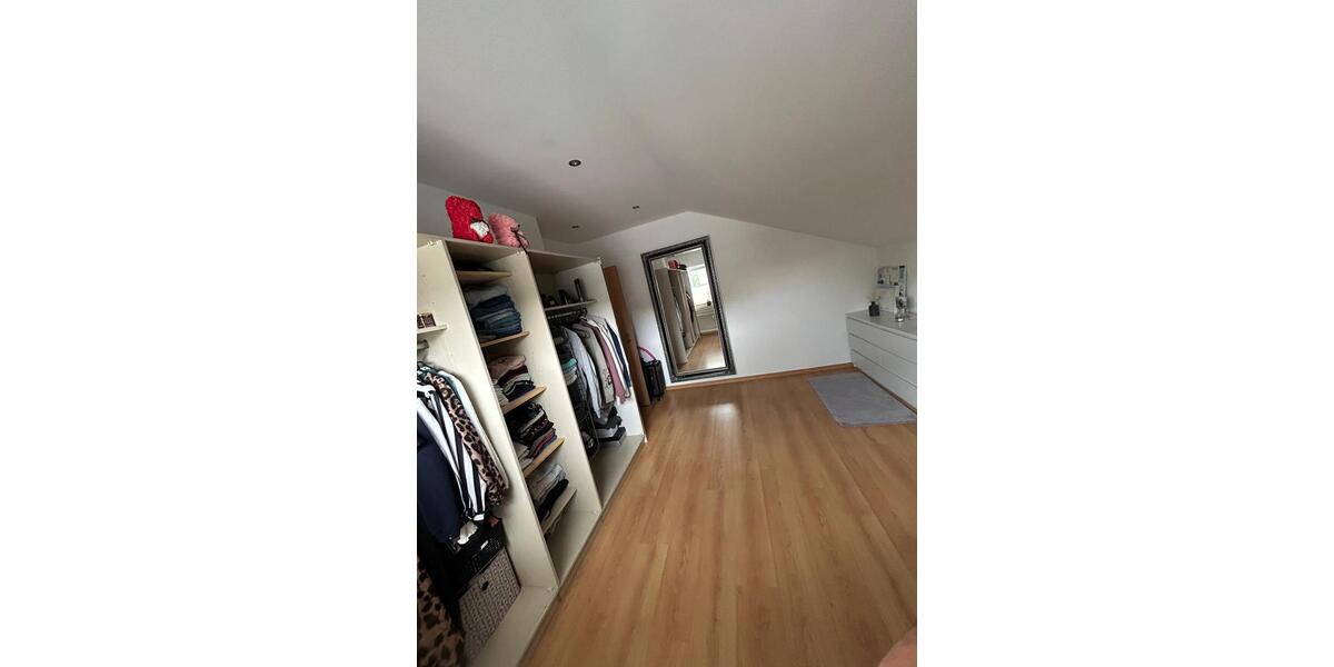Dachgeschoßwohnung Bad Lippspringe - 3 Zimmer, 72 m&sup2;, 890&euro; | Angebot:27609642