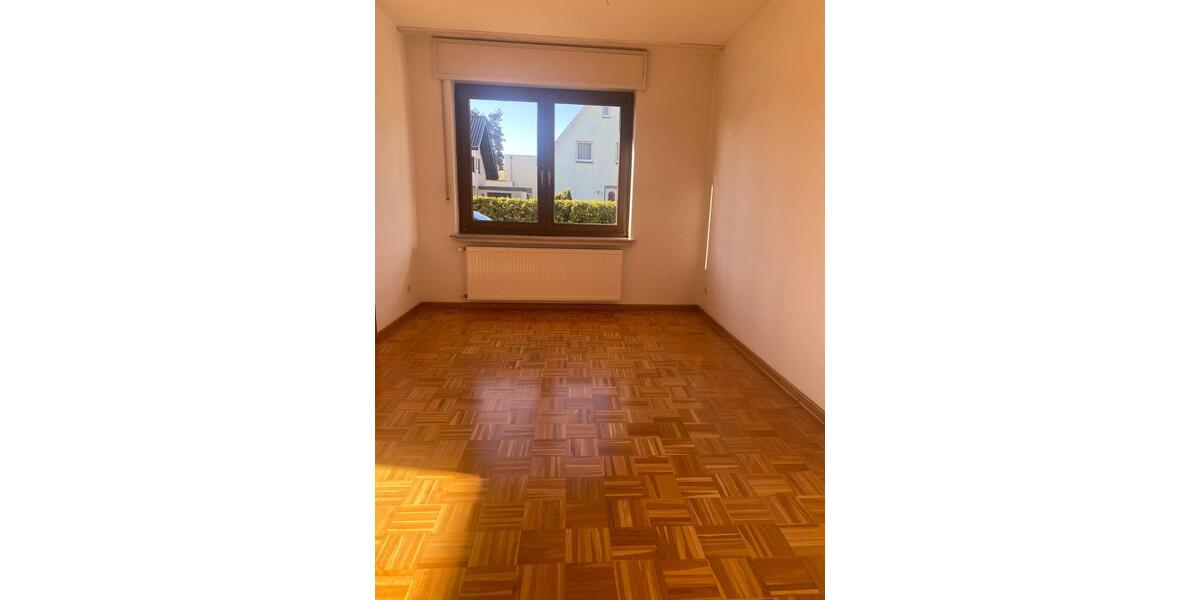 Erdgeschoßwohnung Schloß Holte-Stukenbrock Stukenbrock - 2 Zimmer, 86 m&sup2;, 675&euro; | Angebot:25350876