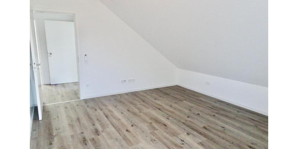Dachgeschoßwohnung Paderborn Elsen - 4 Zimmer, 134 m&sup2;, 1.600&euro; | Angebot:25933364