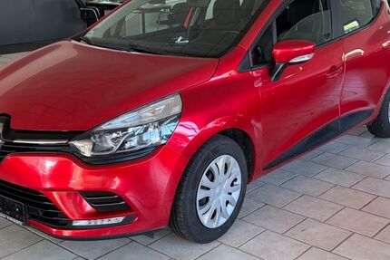Renault Clio 99.000 km 6.999 &euro; Detmold 32756